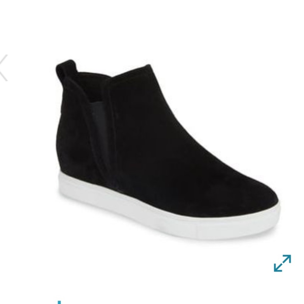 NWOT Blondo Waterproof Hidden Wedge Sneaker